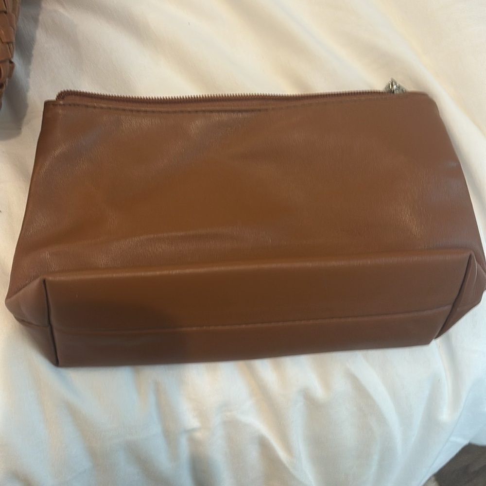 Handbag - Picture 3 of 4